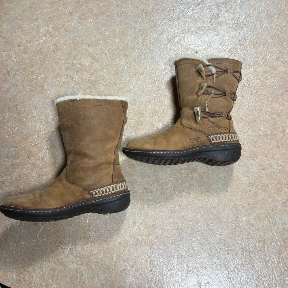 UGG Australia Kona Chestnut Suede Leather Boots W/ Shearling Toggle Close 6 - Picture 7 of 13